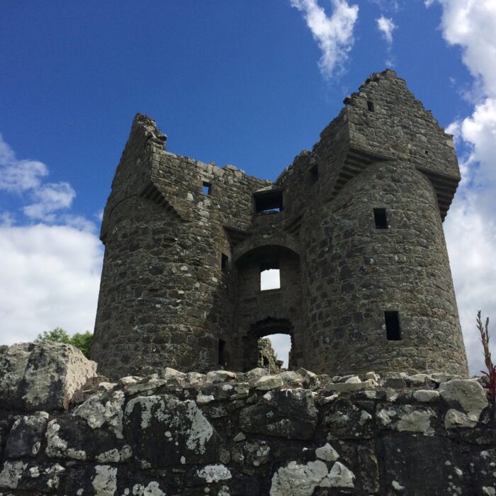 Le Monea Castle - jamie_okeefe - cc
