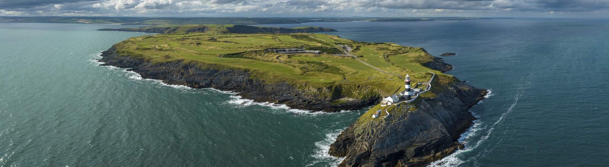 Le phare de Old Head -  ©Tourism Ireland photgraphed by John Miskelly