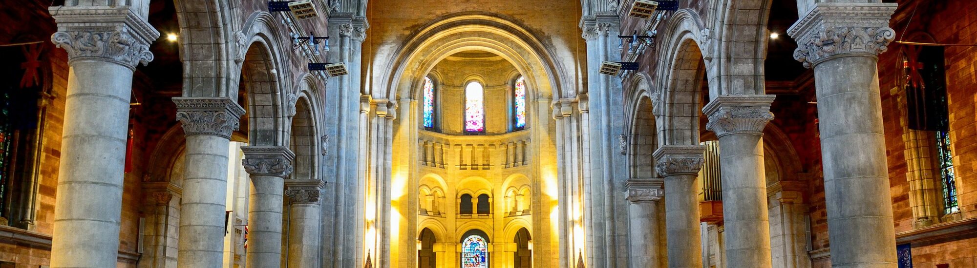 La St Anne's cathedral de Belfast - © nyiragongo 