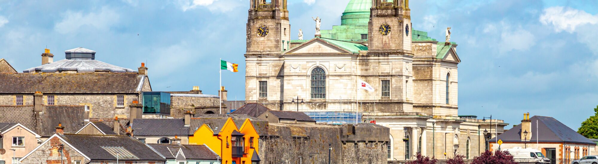 La St Peter and Paul's Church - © Emile