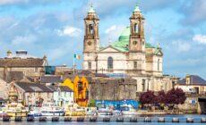 La St Peter and Paul's Church - © Emile