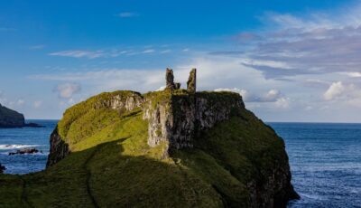 Le Dunseverick castle - © stevie