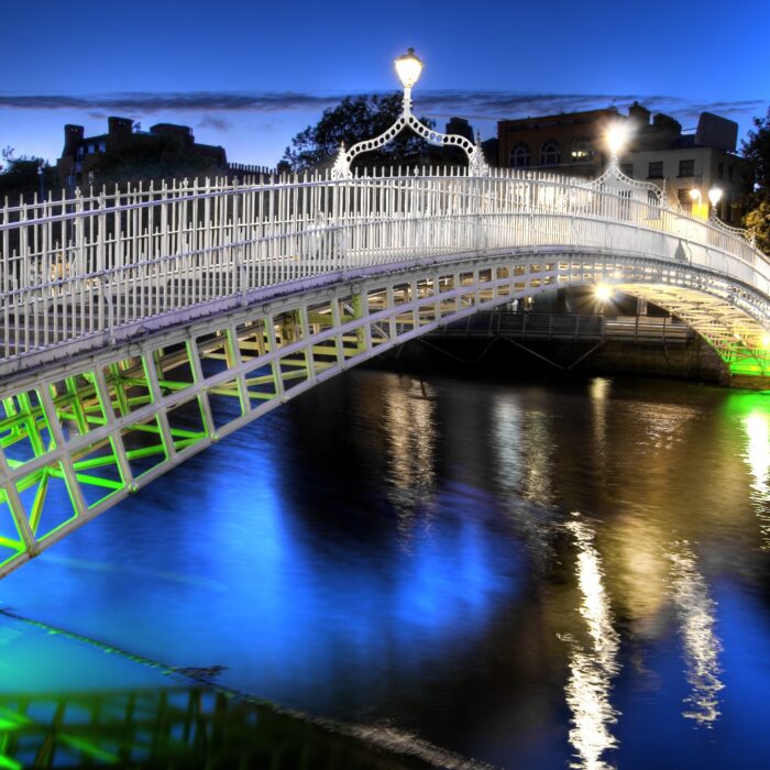Le Ha'Penny Bridge - © Robert Wilson