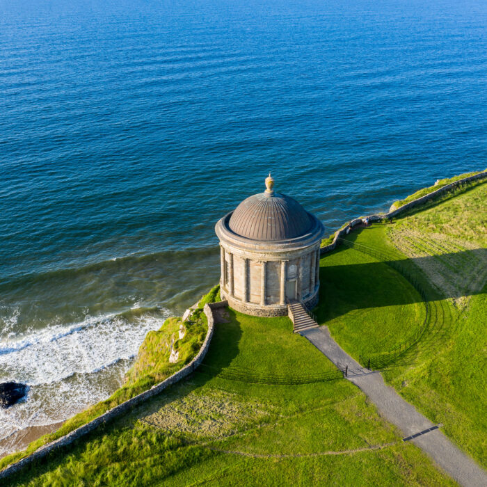 Le Mussenden Temple - Kent Wang - cc