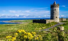 Doonagore castle - © EyesTravelling