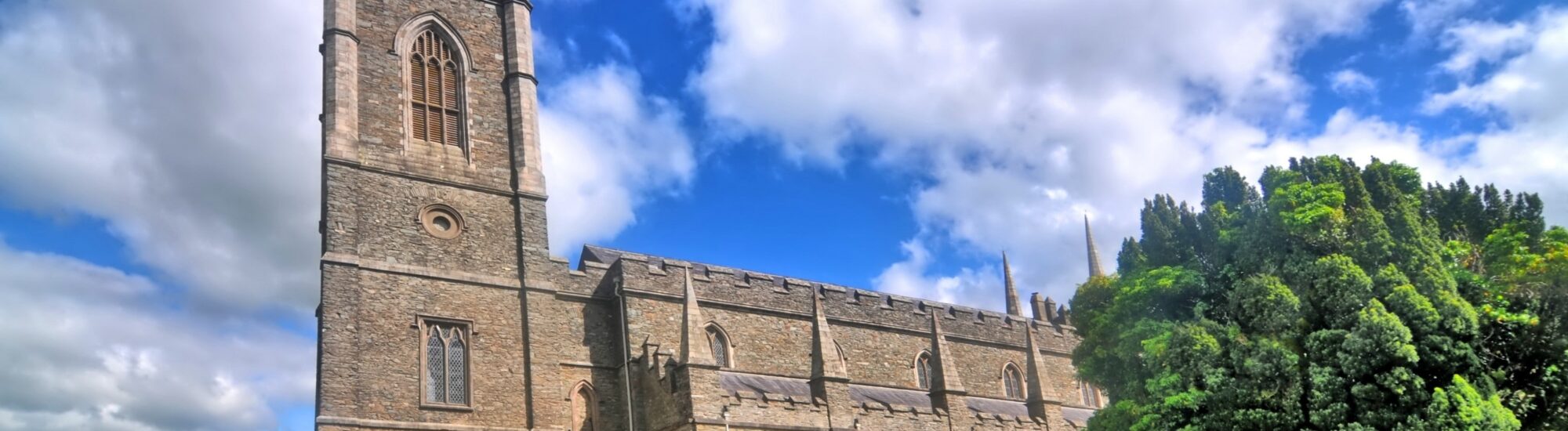 Down cathedral - © robnaw 