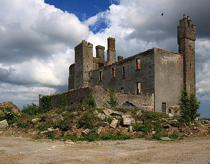 Le Athcarne Castle - Mike Searle - cc
