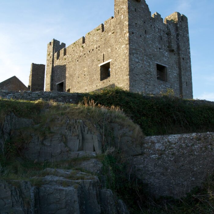 Le Greencastle royal castle - Richard Browne - cc