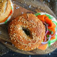 Un bagel au saumon fumé - © Roman Rodionov