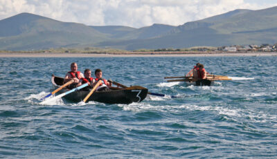 Une course de curraghs à Dingle - slocumjoseph - cc
