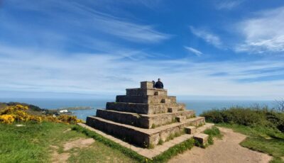 La Wishing Stone (The Pyramid on Killiney Hill) - © Paola Floris, Fáilte Ireland