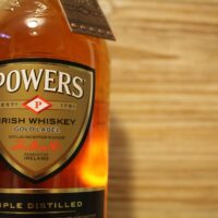 Du whiskey Powers - Guide Irlande.com