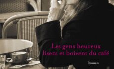 Les Gens heureux lisent et boivent du café