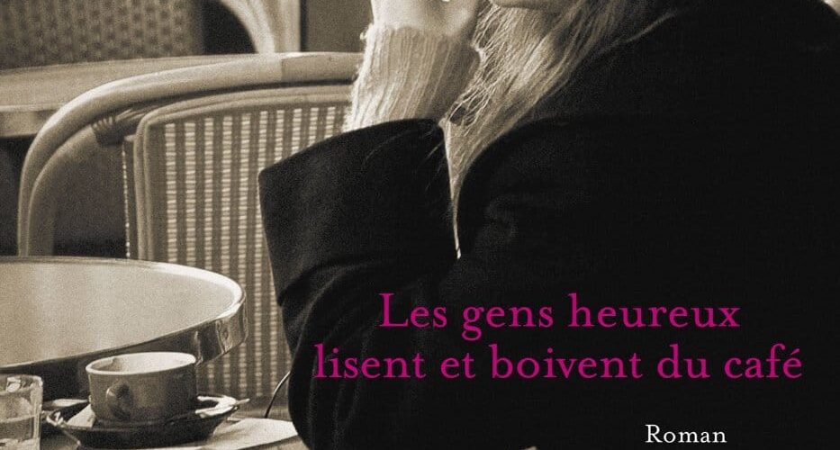 Les Gens heureux lisent et boivent du café