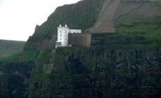 Le Rathlin West Light - Allan LEONARD - cc