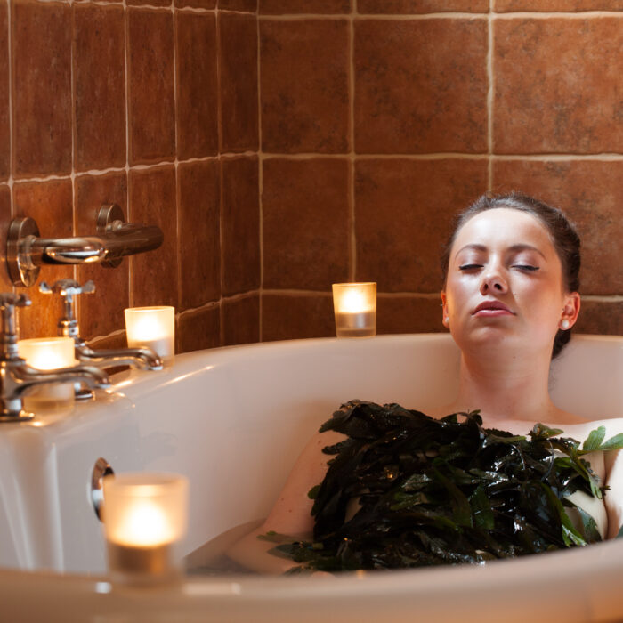 Un Bain d'algues - Peter McCabe