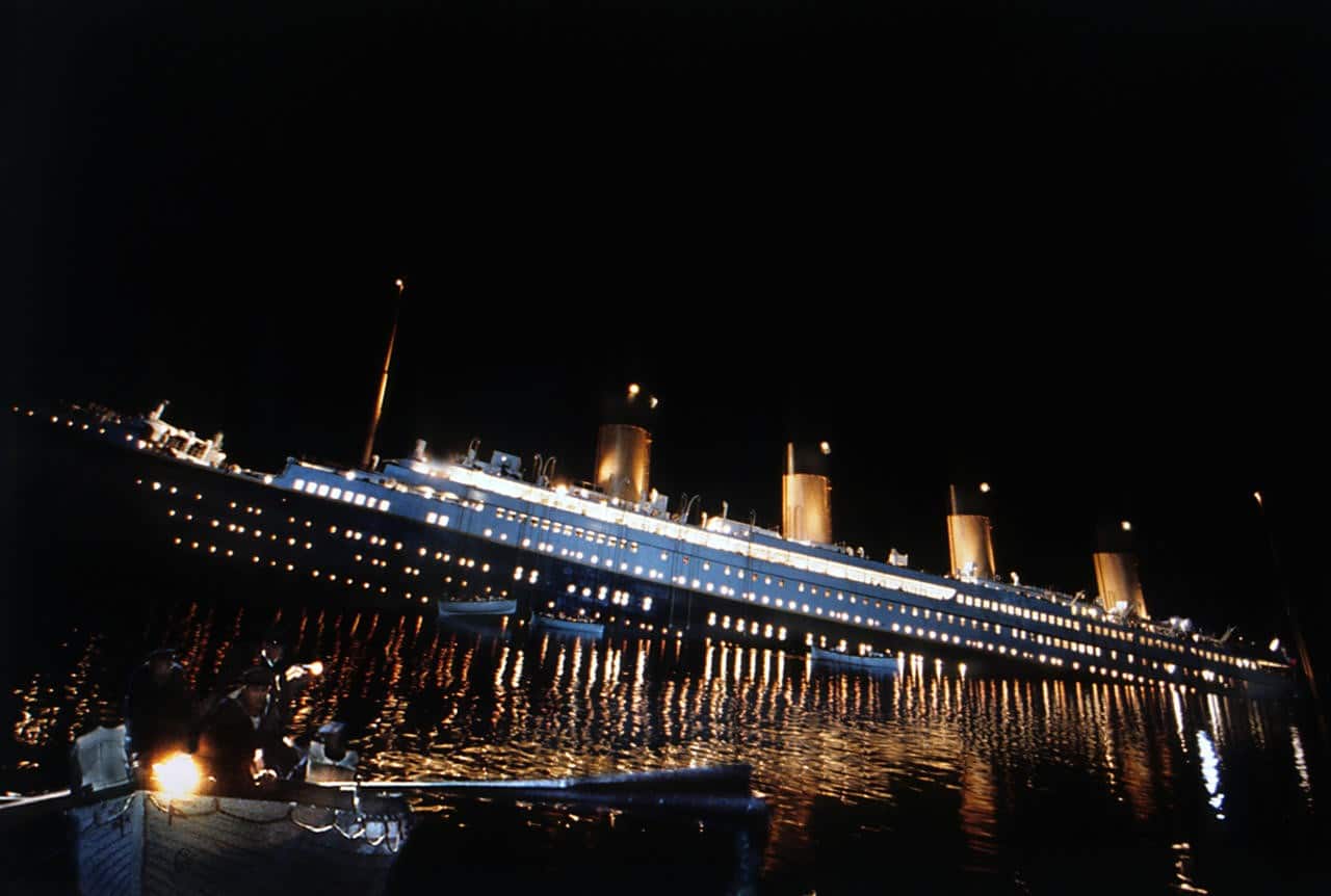 Une scène du naufrage, dans le film Titanic de James Cameron