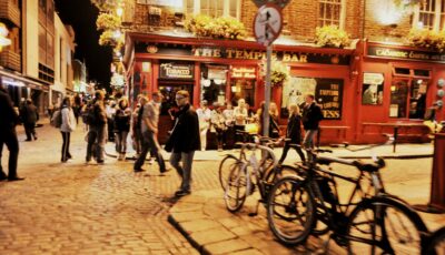Temple Bar - SarahElizabethC. - cc