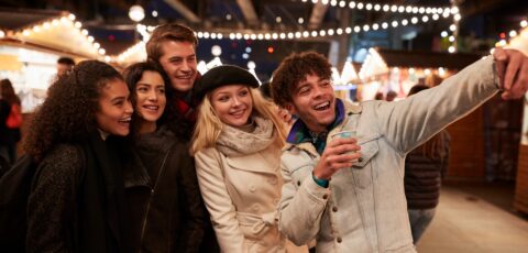 Des étudiants à Noël – monkeybusiness