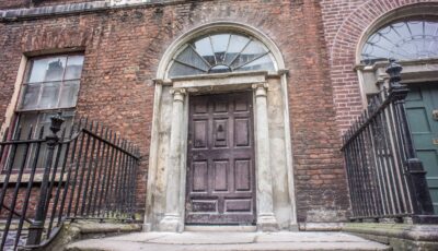 Une porte de la rue d'Henrietta Street - William Murphy - cc