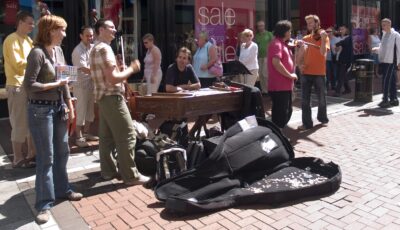 Des Buskers sur Grafton Street à Dublin - Noel Cosgrave - cc