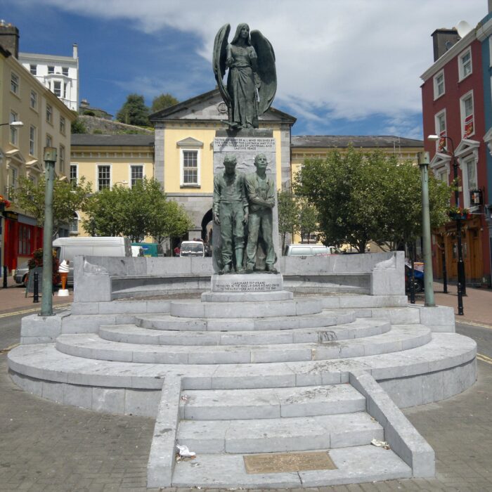 Le Lusitania Memorial - SteHLiverpool - cc