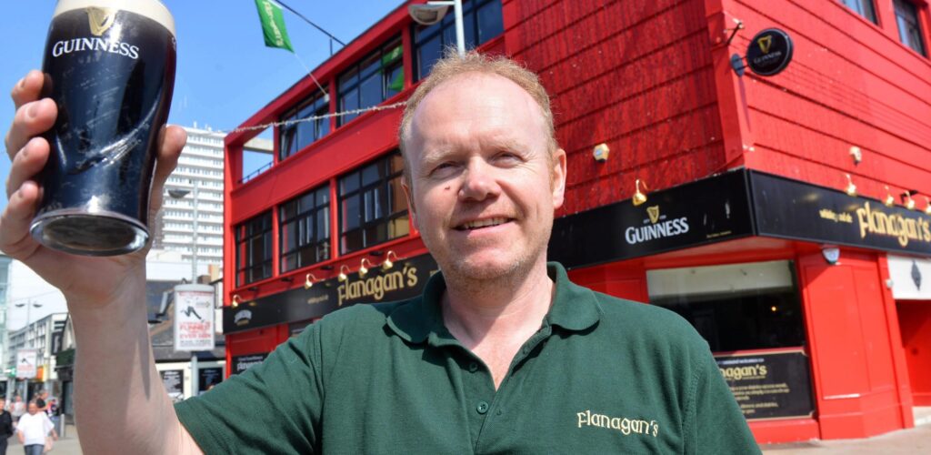 Un pub du Royaume-Uni rend hommage au Temple Bar de Dublin