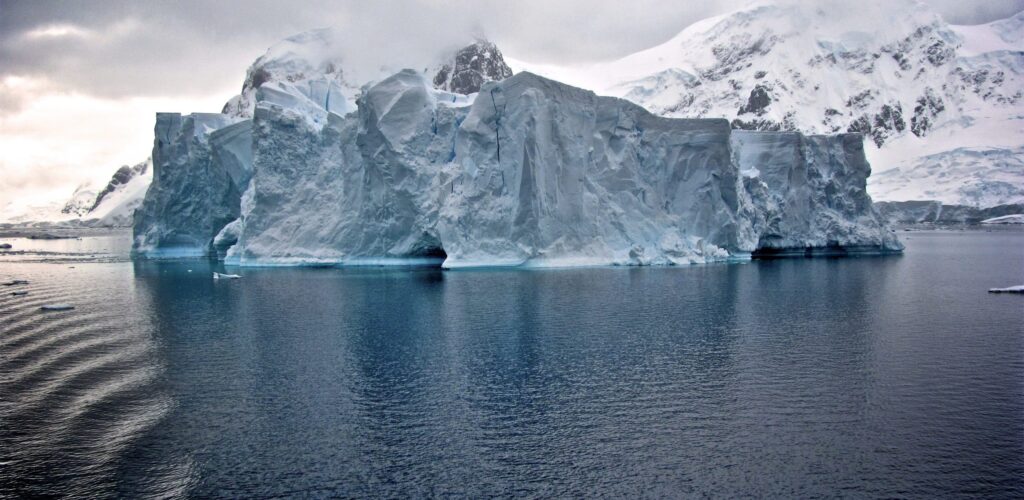 Job de rêve : un nord-irlandais devient facteur en Antarctique !