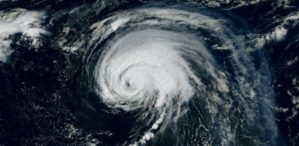 L&rsquo;ouragan Lorenzo en approche des côtes irlandaises