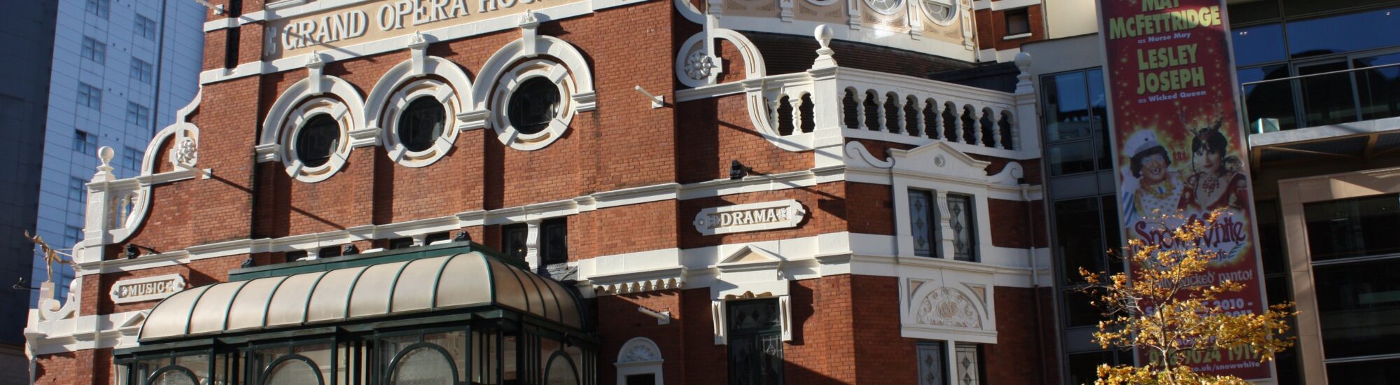 Façade du Grand Opera House de Belfast – Ardfern – cc