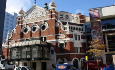 Façade du Grand Opera House de Belfast – Ardfern – cc