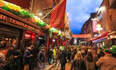 La fête de la St Patrick à Temple Bar à Dublin - © Dave Primov