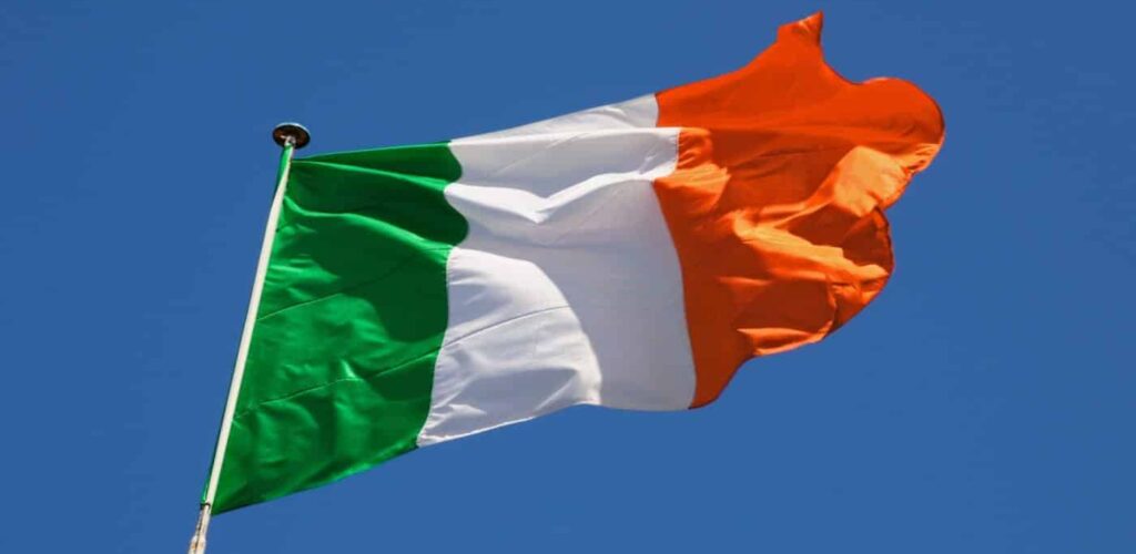 Le drapeau irlandais