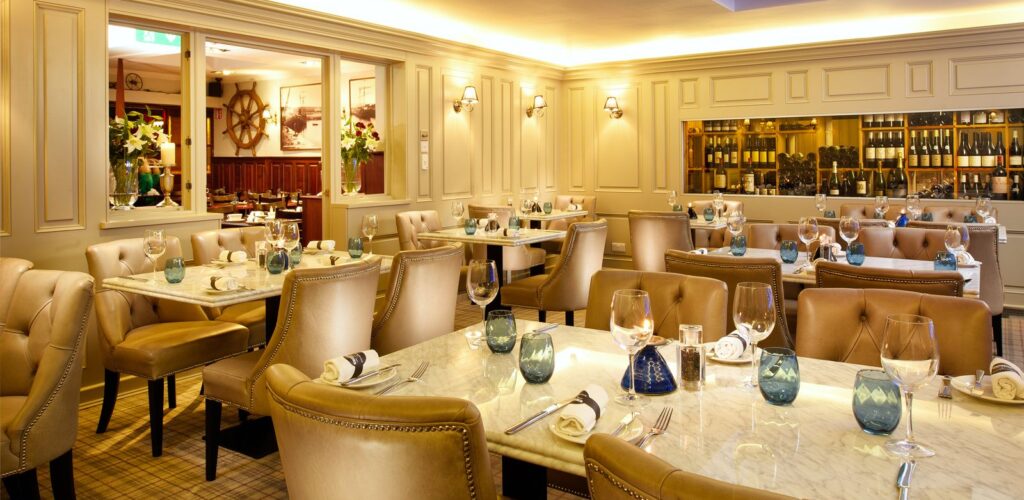 Le Vaughan's Anchor Inn Restaurant à Liscannor Guide