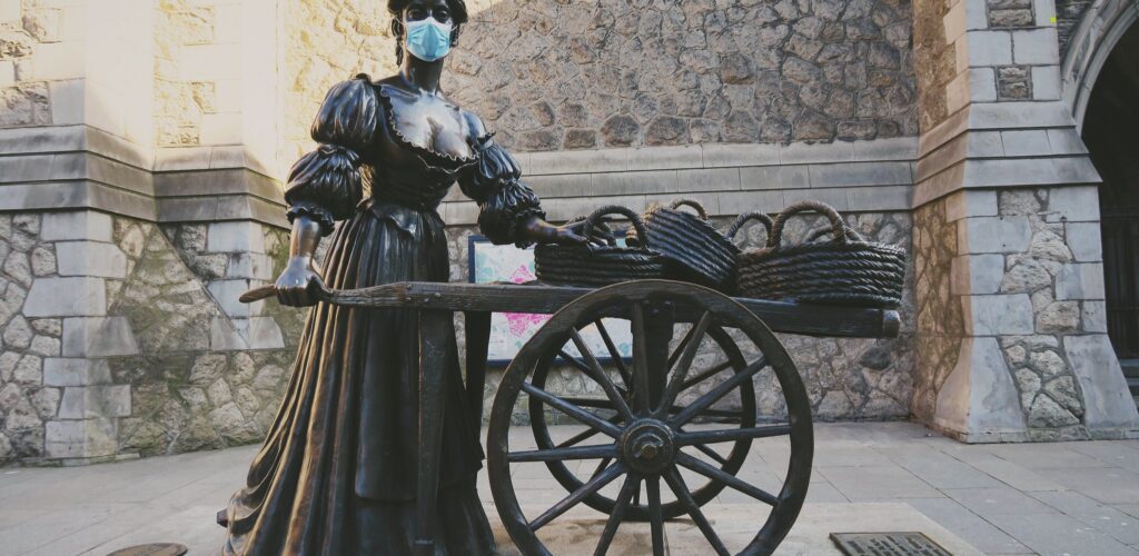 Molly Malone à Dublin est elle aussi masquée -  Cityswift - cc