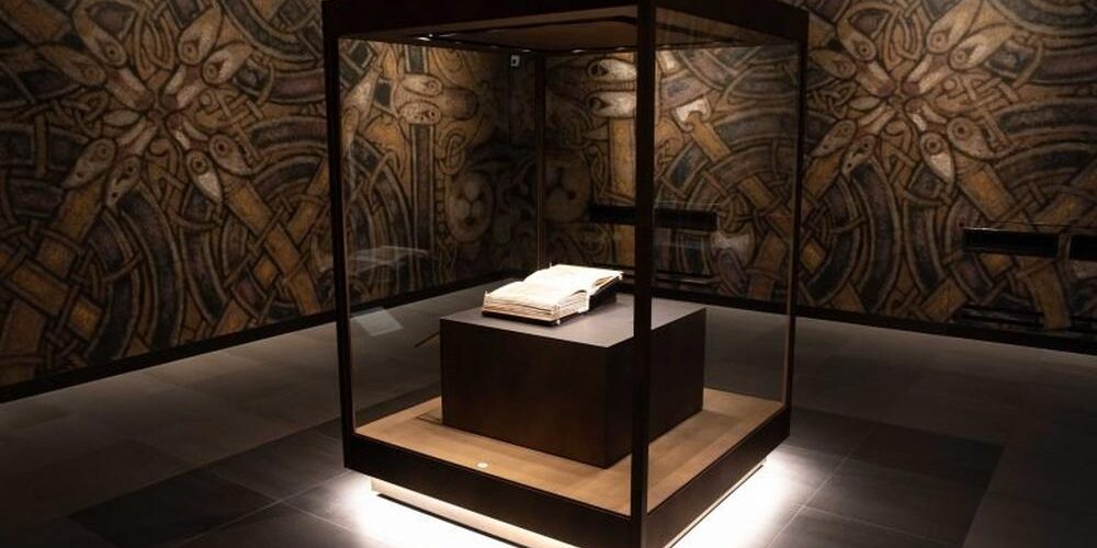 Le Book of Kells dans sa nouvelle vitrine