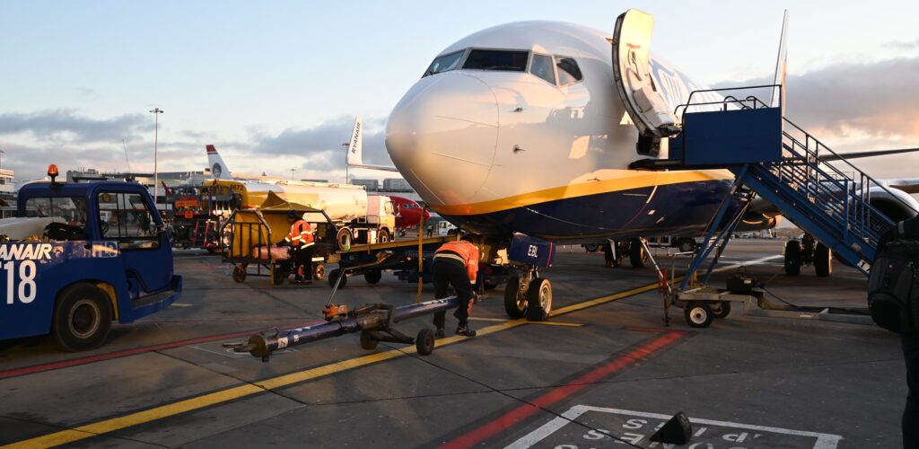 Un avion Ryanair au sein de l'aéroport de Dublin - Simon - cc