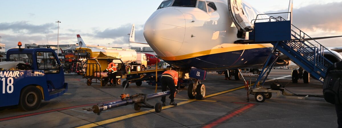Un avion Ryanair au sein de l'aéroport de Dublin - Simon - cc