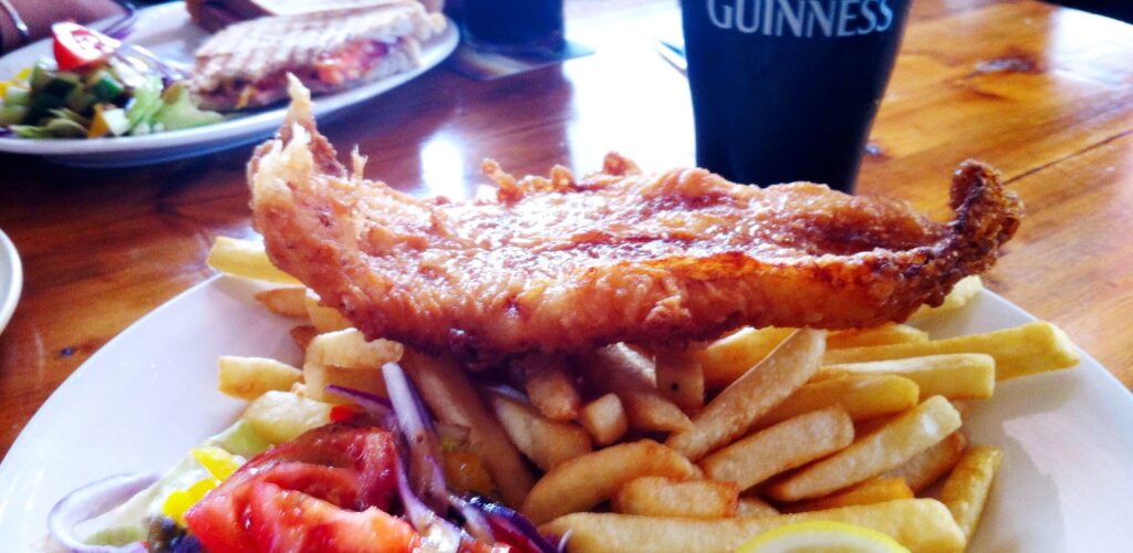 Un fish and chips et sa pinte de Guinness à Galway - Wayne Thume - cc