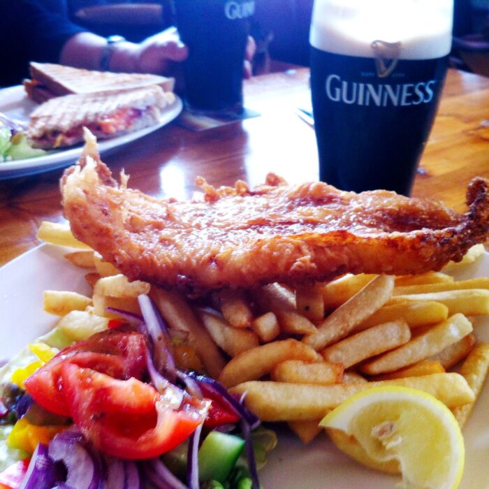 Un fish and chips et sa pinte de Guinness à Galway - Wayne Thume - cc