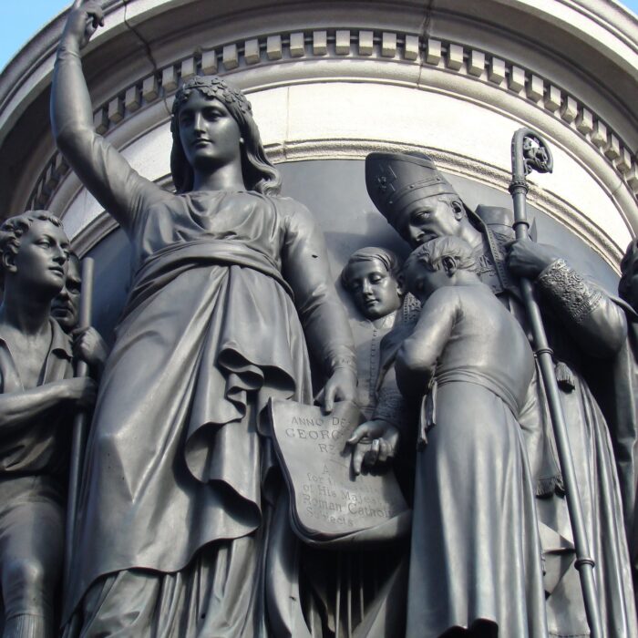 Le O'Connell Monument et ses sculptures - Phil Guest - cc
