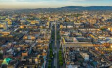 Vue aérienne sur O'Connell Street à Dublin - © Irish Drone Photography