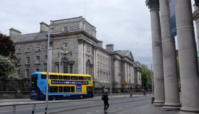 Une rue déserte de Dublin à cause du confinement - Simon - cc