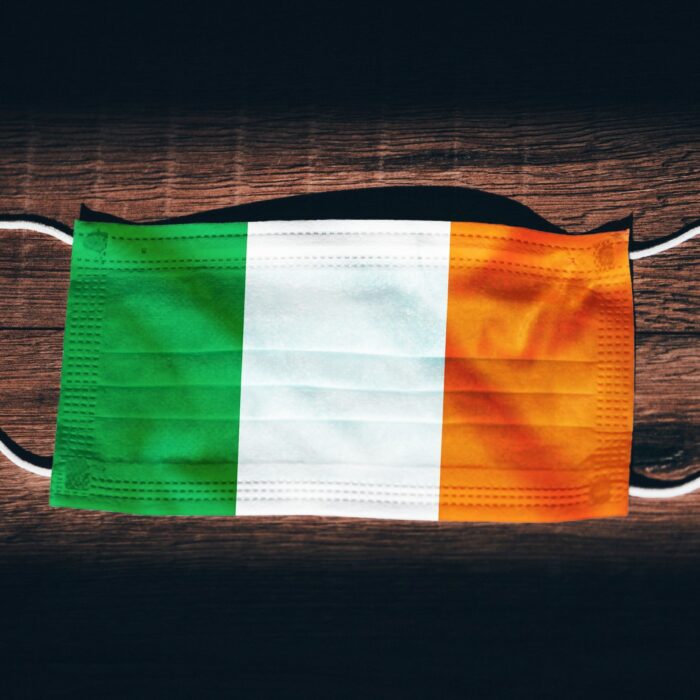 Un masque aux couleurs de l'Irlande - © kovop58