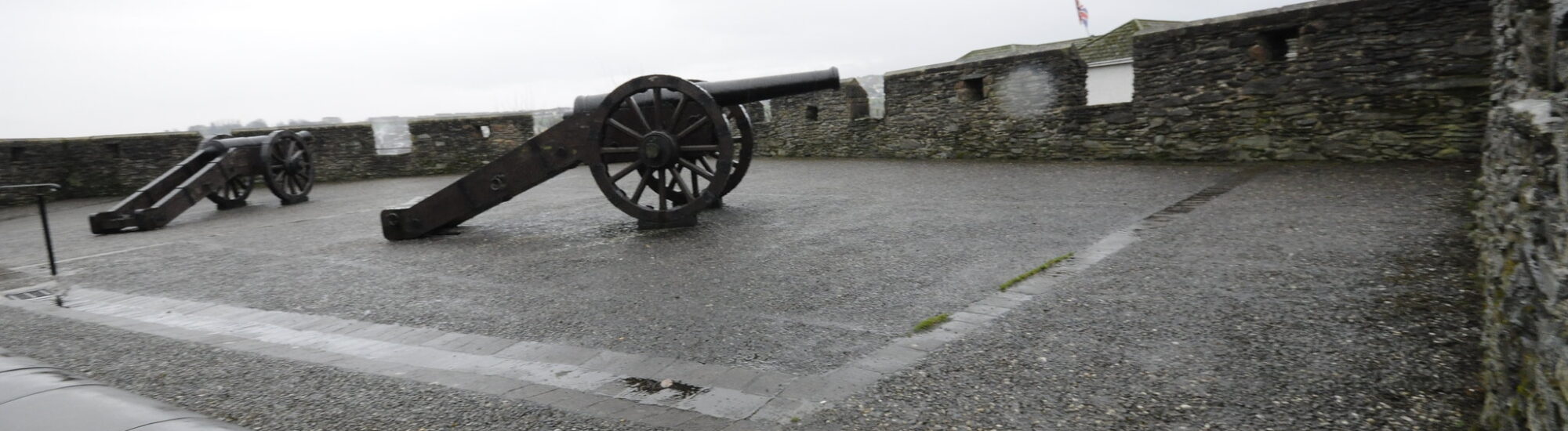 The church bastion à Derry - dandelionsniffer - cc