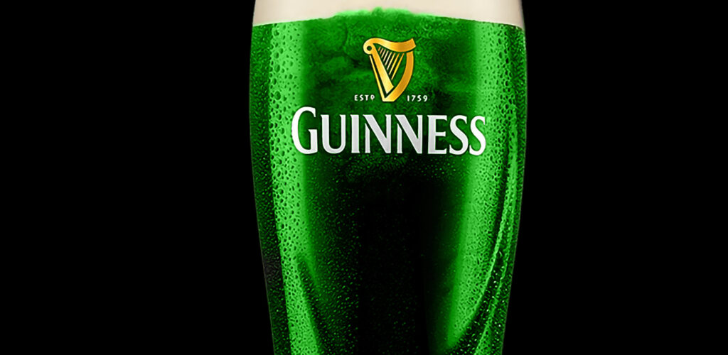 Guinness va teindre sa bière en vert de façon permanente !