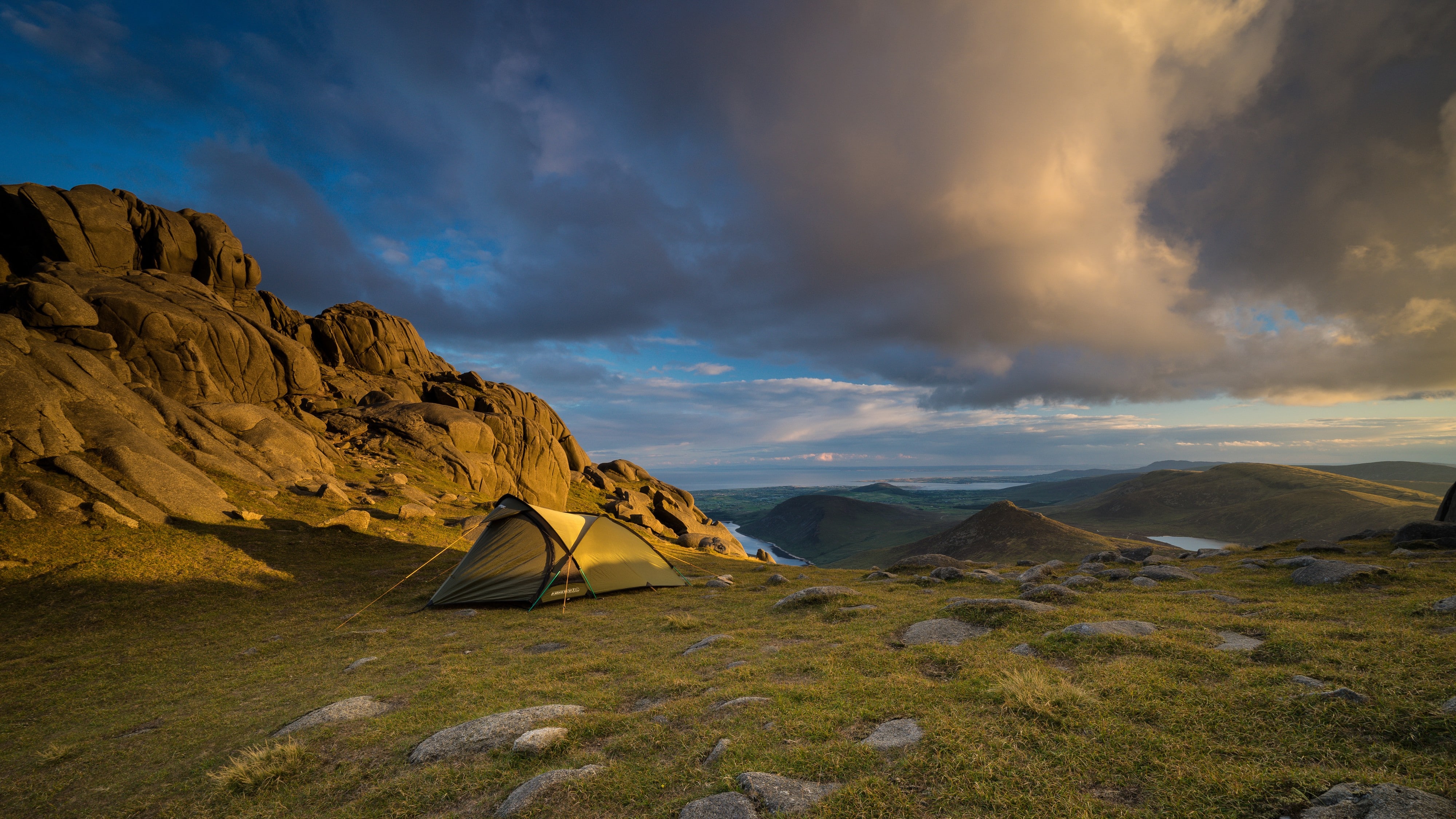 Du camping en Irlande du Nord - © JTATODD