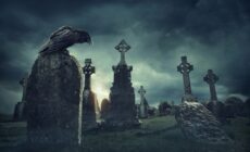 Un cimetière le soir de la Samain - © Elena Schweitzer