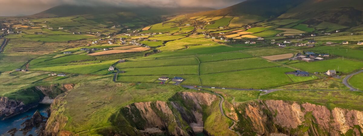 Vue aérienne sur Dunquin - © Cristi