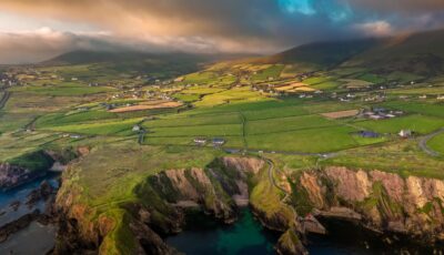 Vue aérienne sur Dunquin - © Cristi